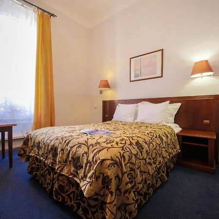 Red Carpet Hostel คราคูฟ ภายนอก รูปภาพ