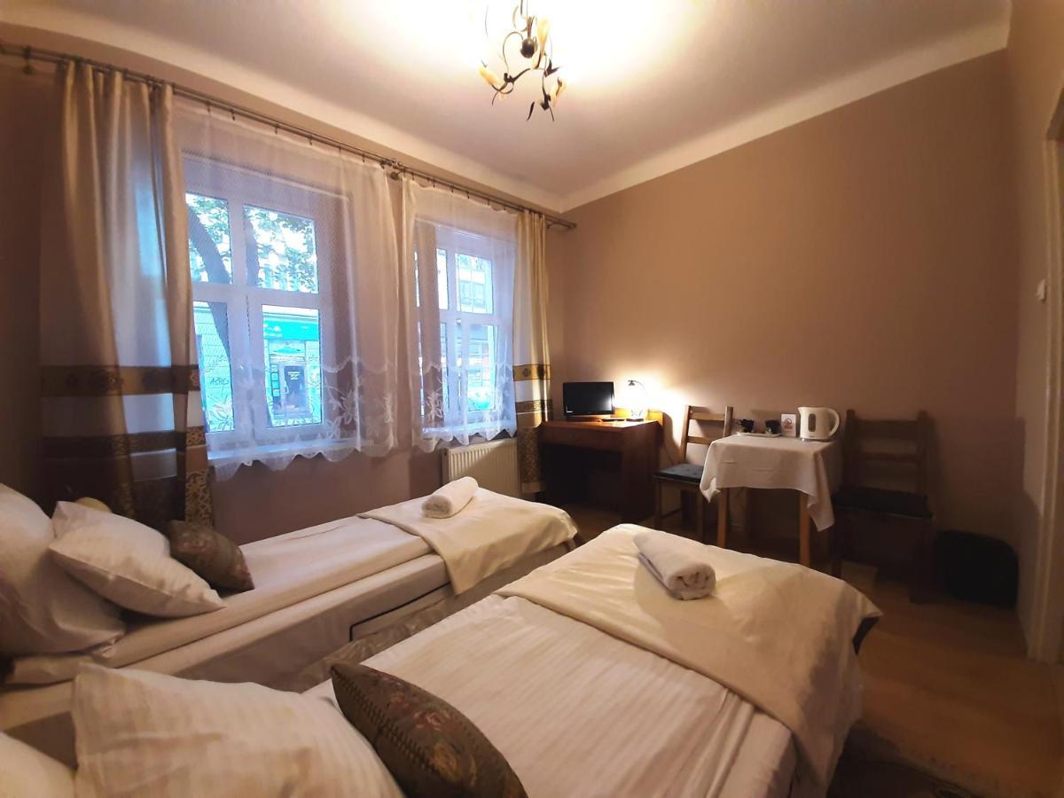 Red Carpet Hostel คราคูฟ ภายนอก รูปภาพ