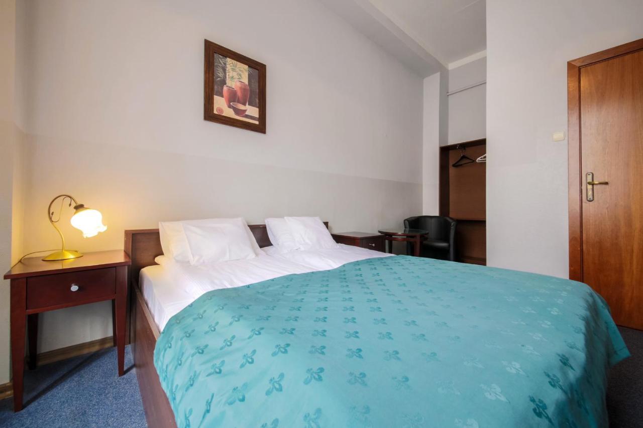 Red Carpet Hostel คราคูฟ ภายนอก รูปภาพ