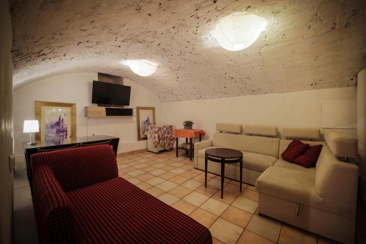 Red Carpet Hostel คราคูฟ ภายนอก รูปภาพ