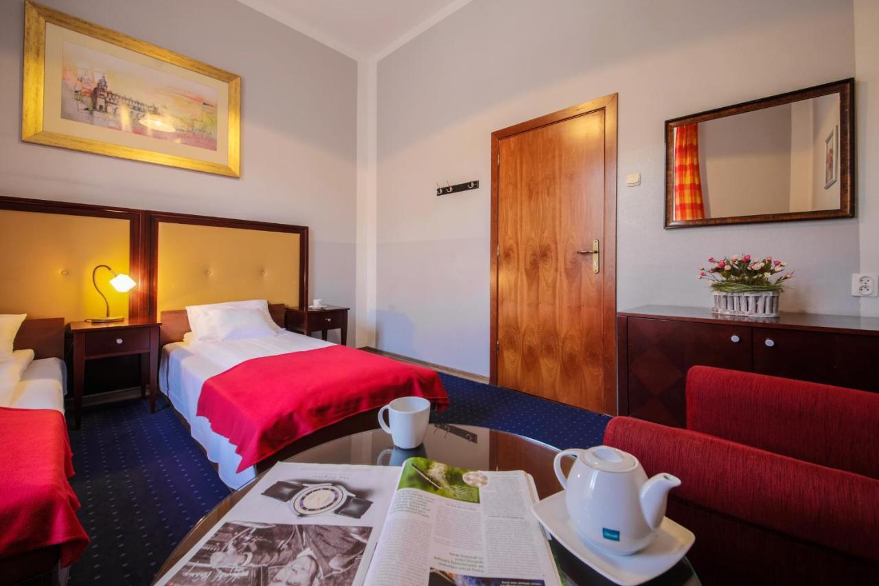 Red Carpet Hostel คราคูฟ ภายนอก รูปภาพ