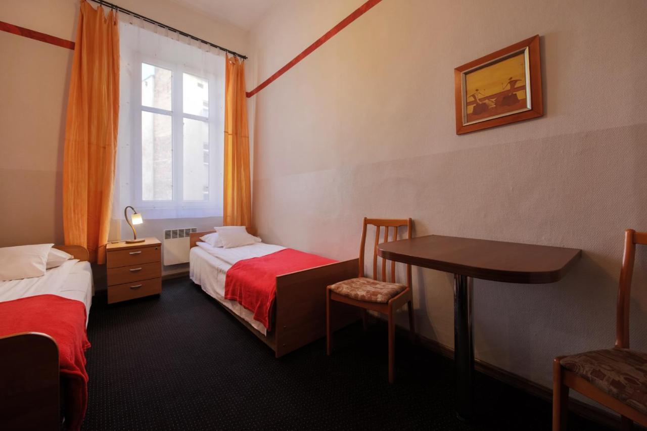 Red Carpet Hostel คราคูฟ ภายนอก รูปภาพ