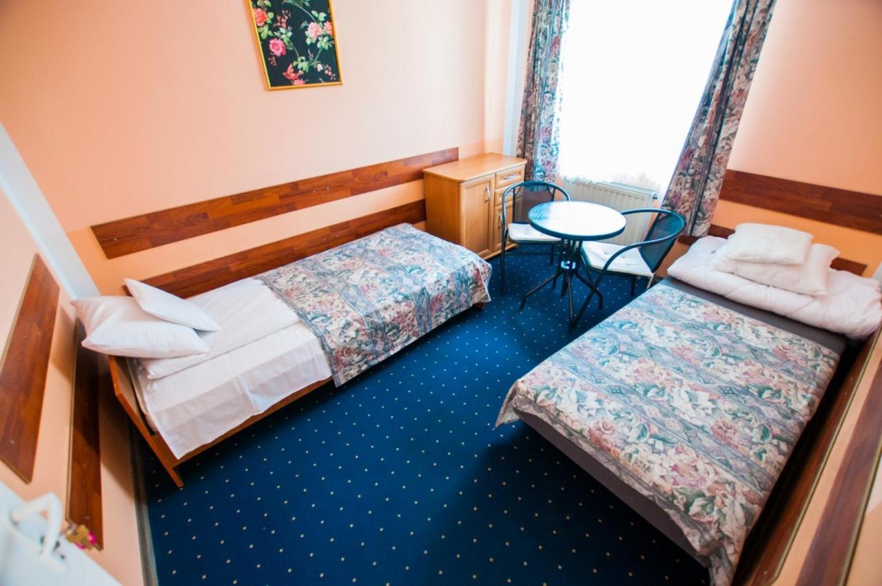 Red Carpet Hostel คราคูฟ ภายนอก รูปภาพ