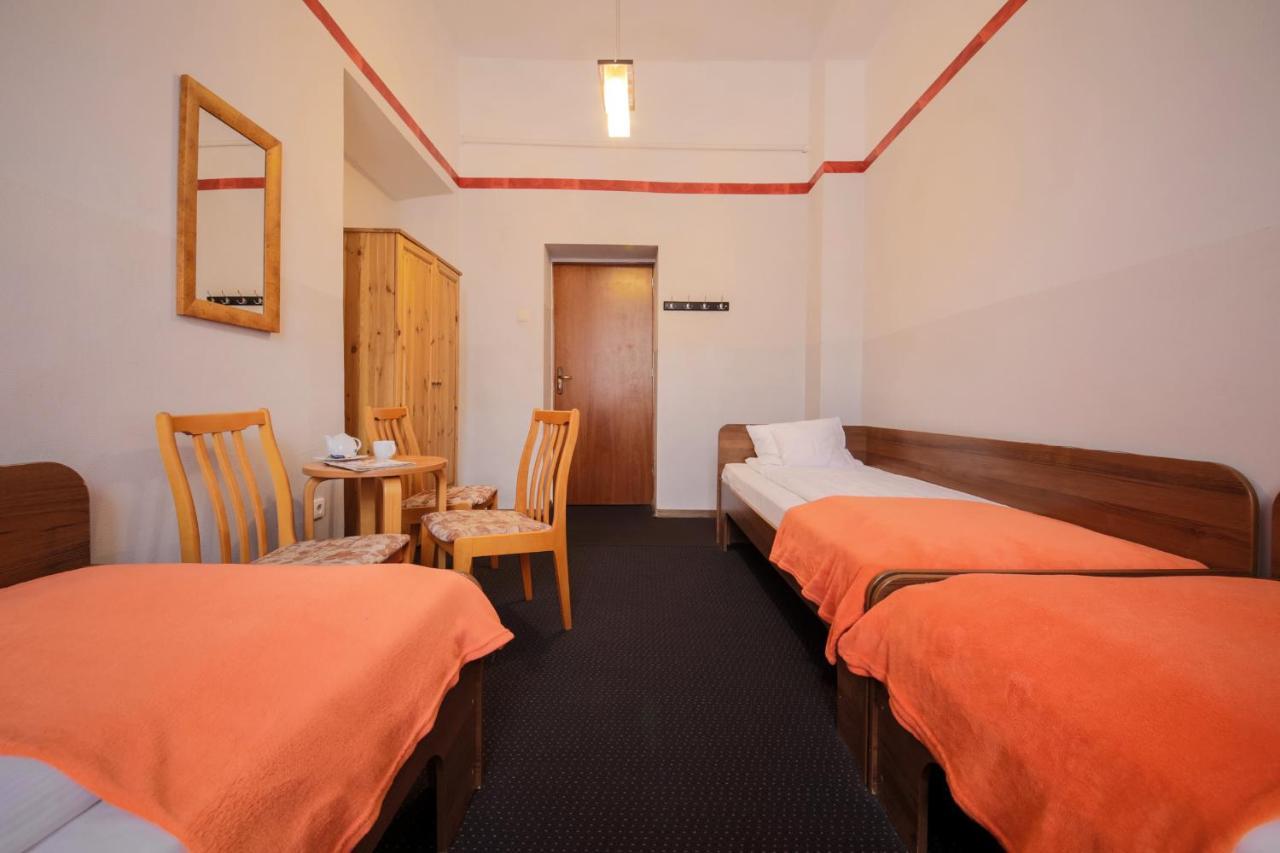 Red Carpet Hostel คราคูฟ ภายนอก รูปภาพ