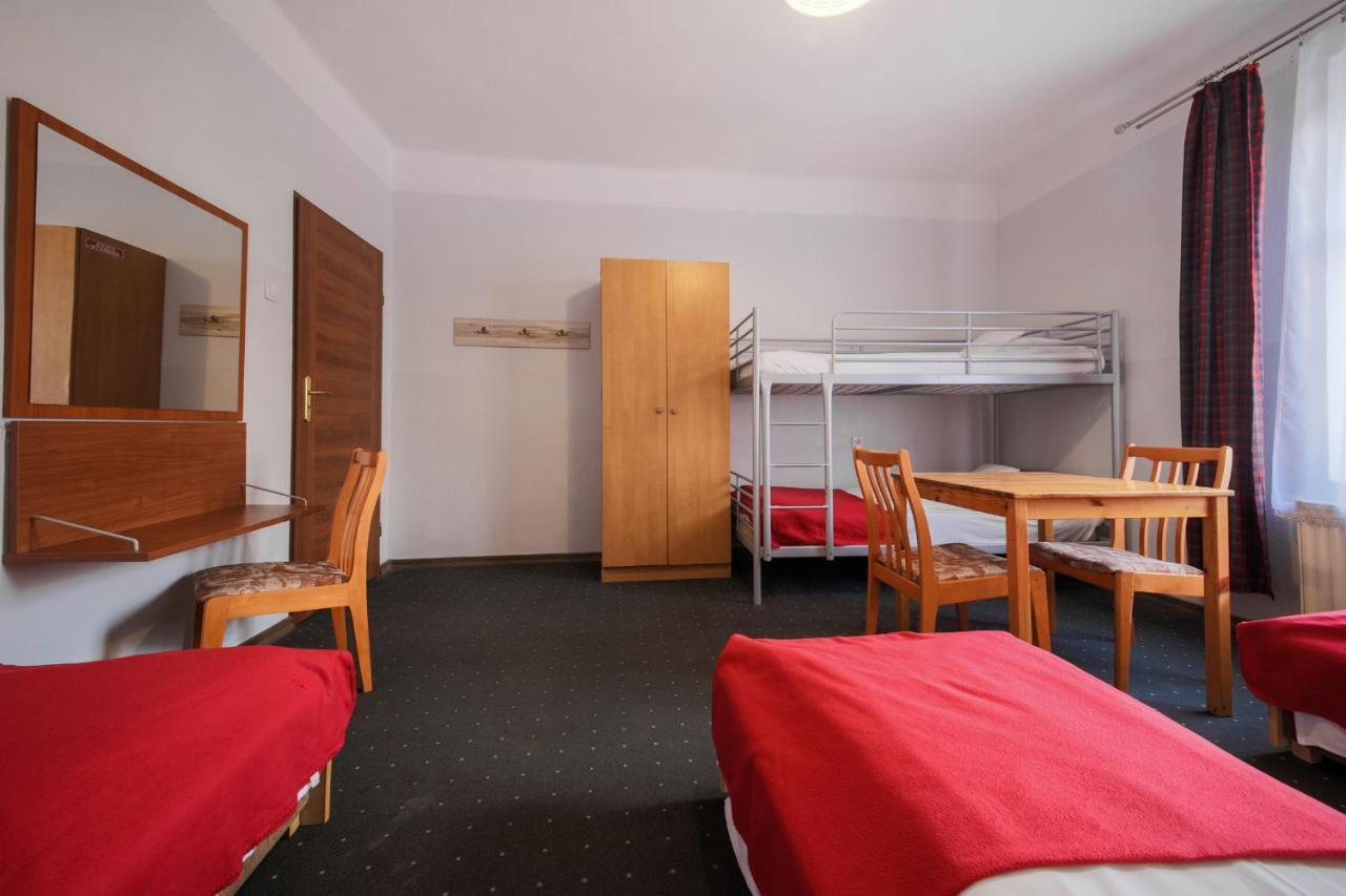 Red Carpet Hostel คราคูฟ ภายนอก รูปภาพ