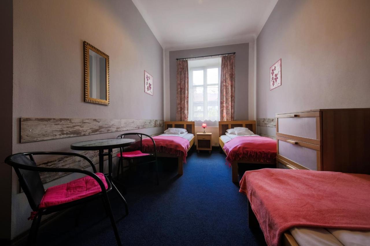 Red Carpet Hostel คราคูฟ ภายนอก รูปภาพ