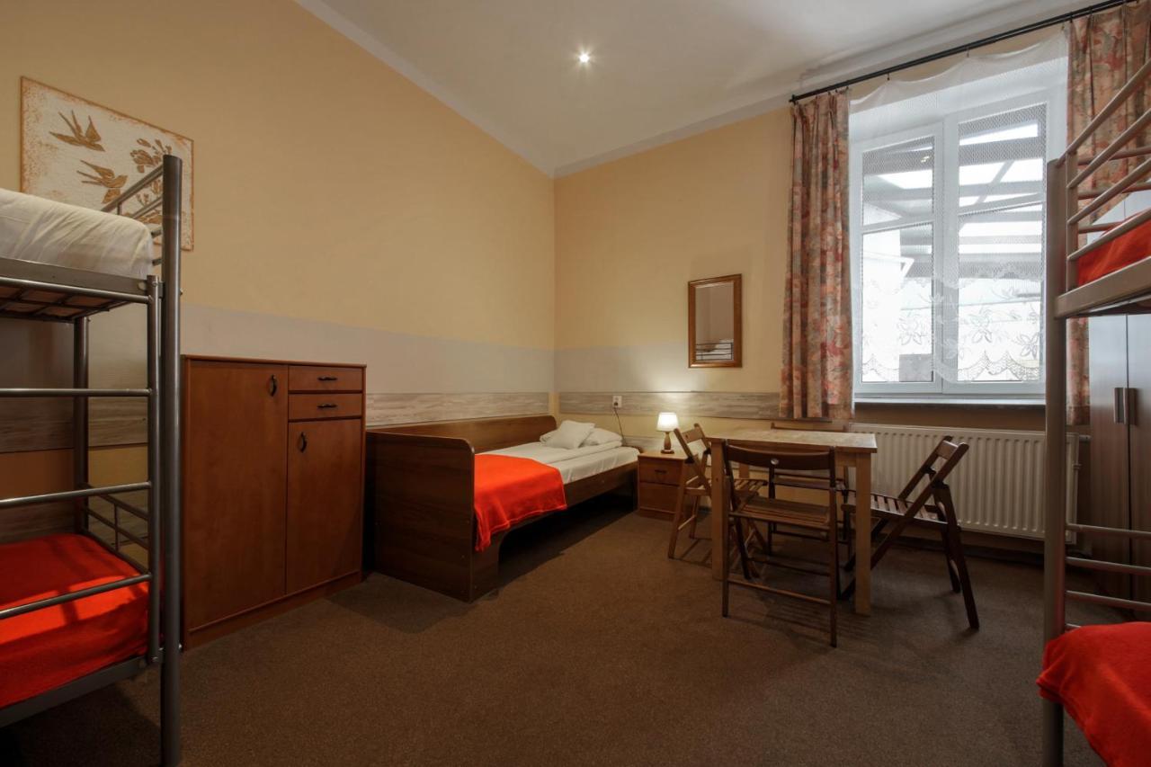 Red Carpet Hostel คราคูฟ ภายนอก รูปภาพ