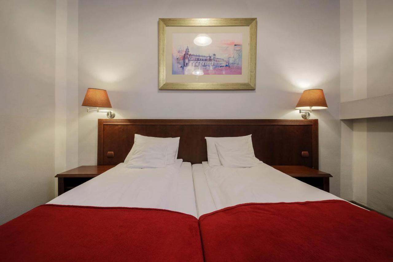 Red Carpet Hostel คราคูฟ ภายนอก รูปภาพ
